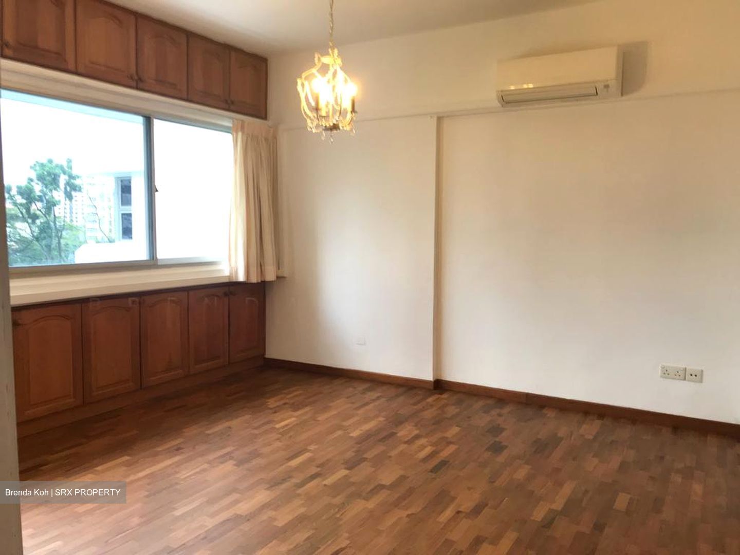 Leonie Towers (D9), Apartment #533820541